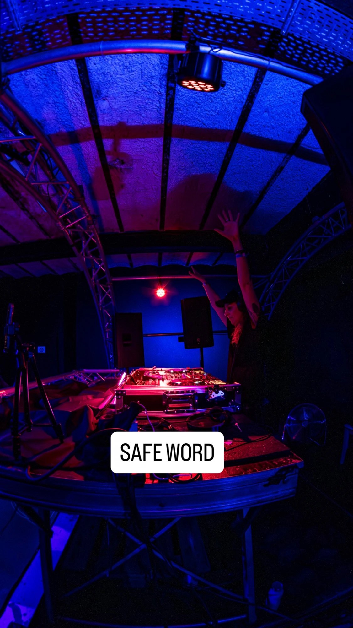 Safe Word, le booth en bleu et rouge